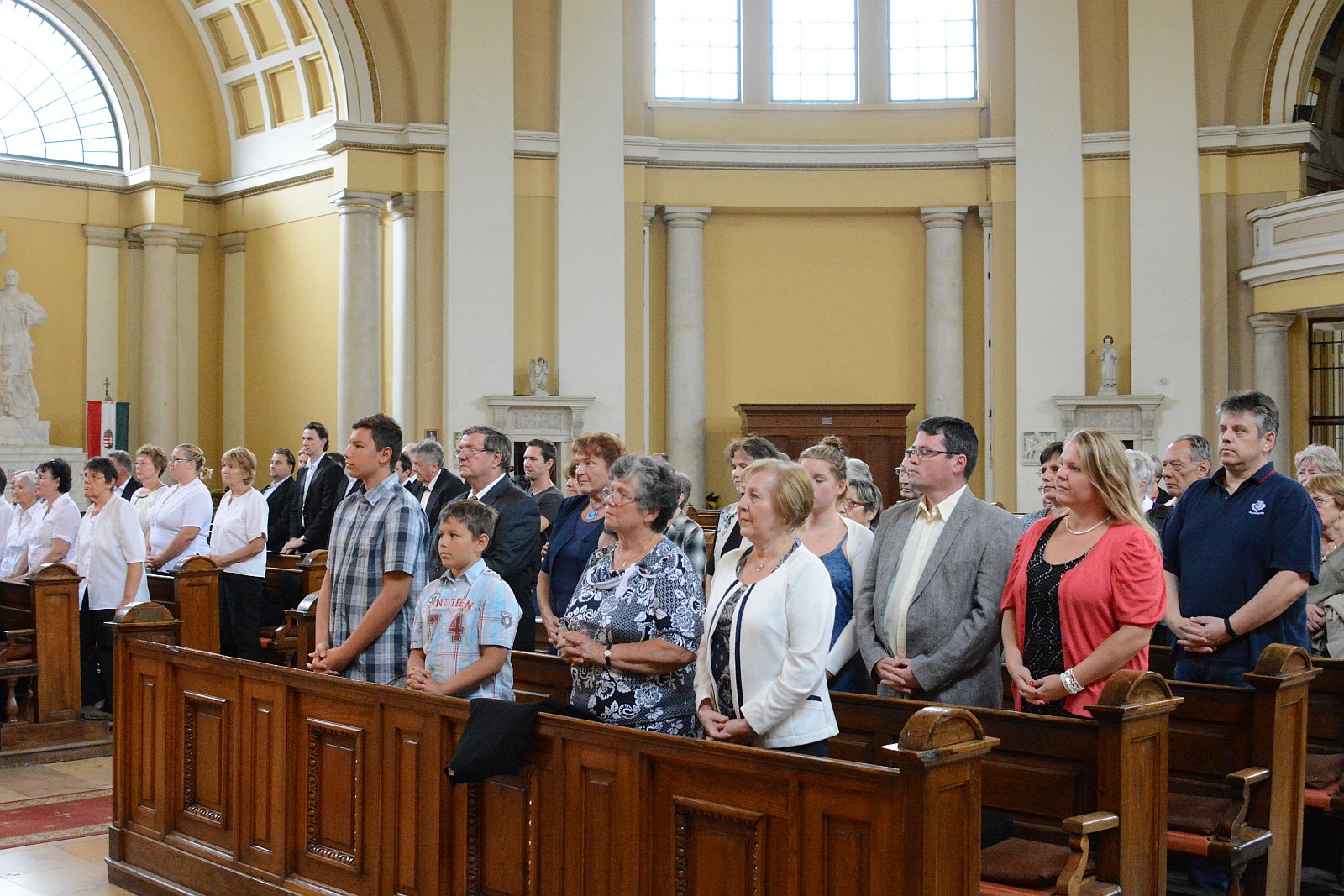 Misével emlékeztek Mihályi Gyuláné, Eszti nénire a Prohászka templomban